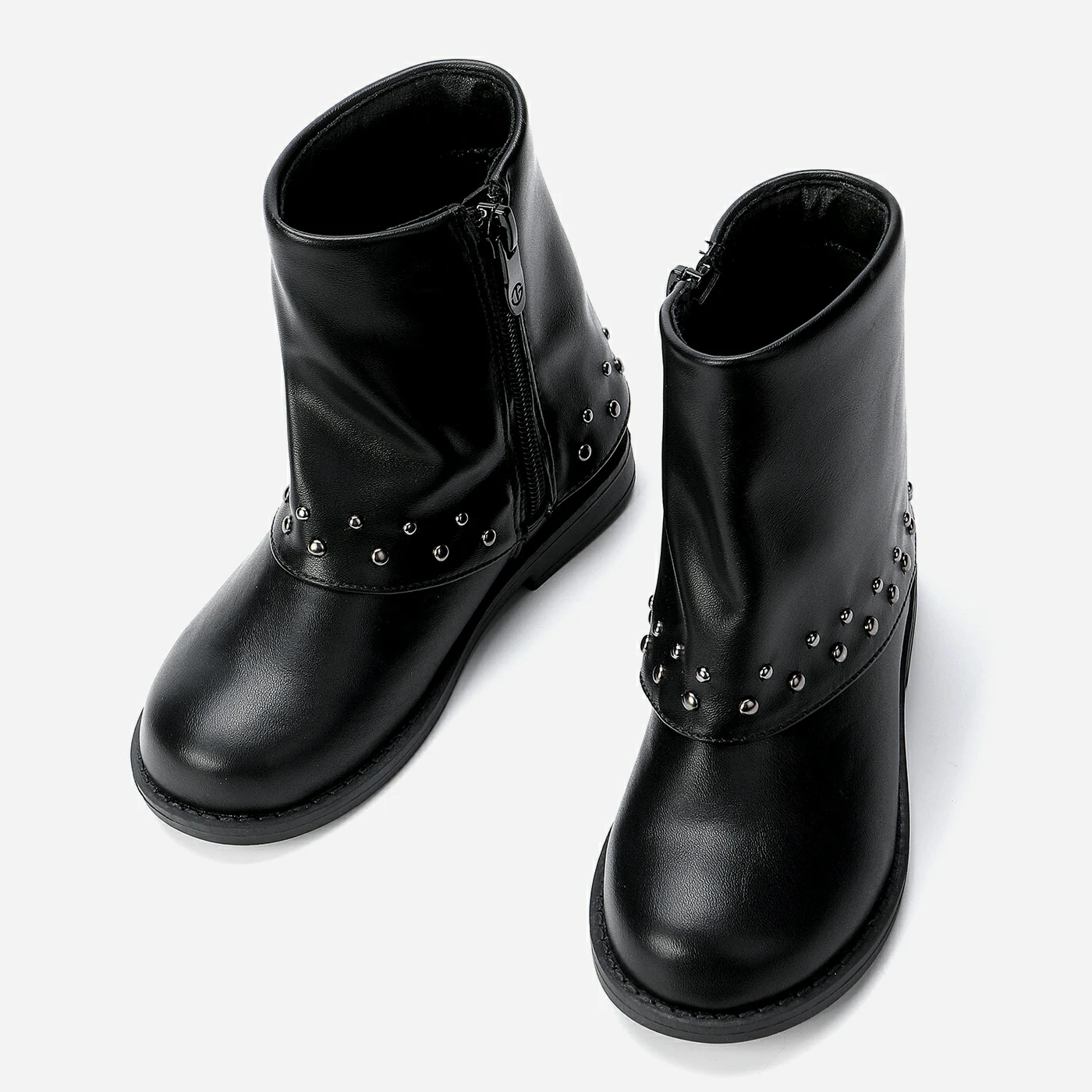 מגפון שחור 27