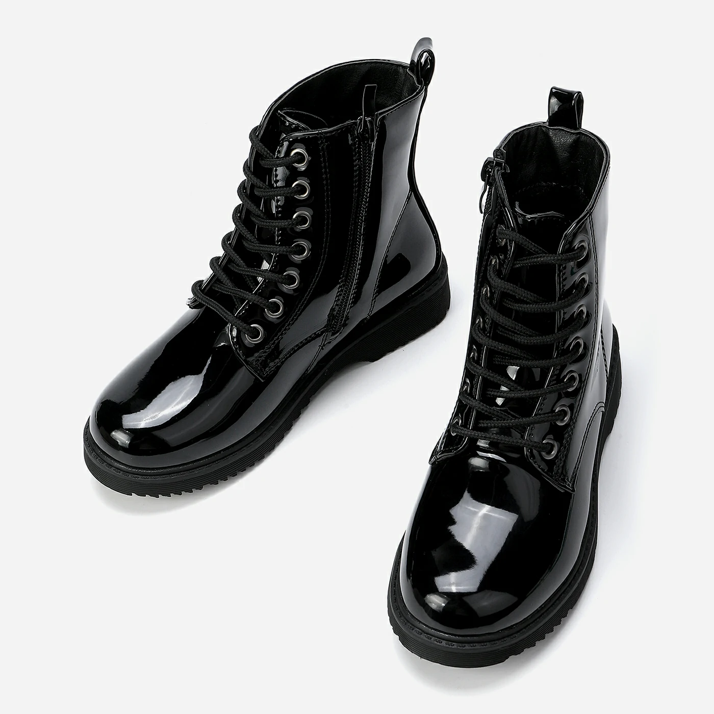 מגפון שחור 35