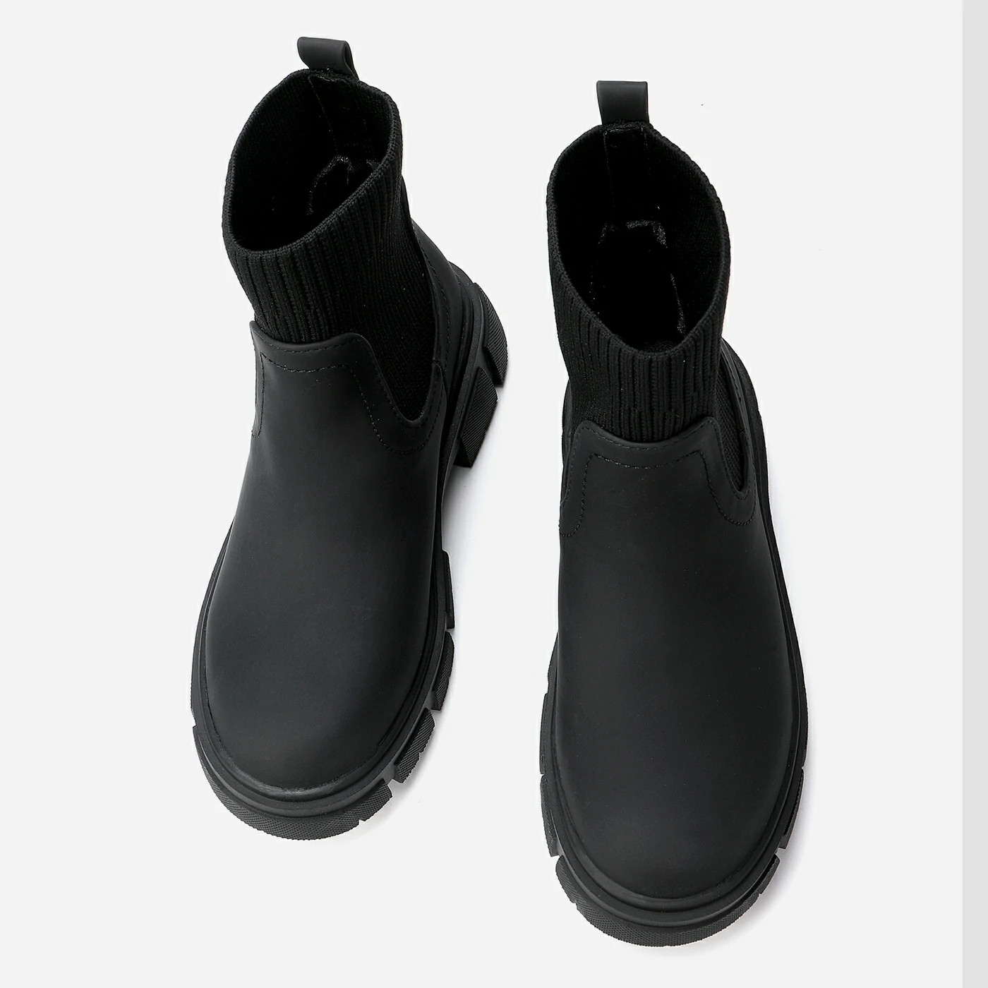 מגפון שחור 35