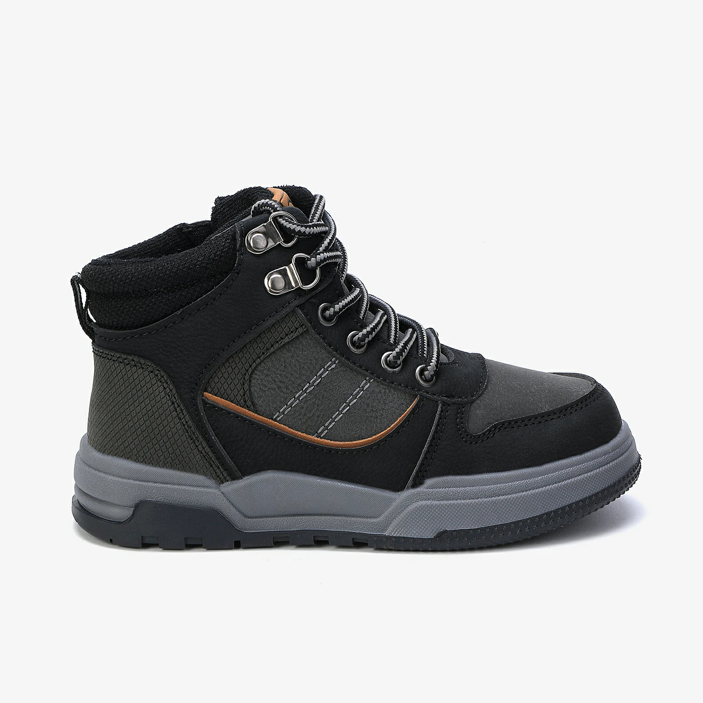 מגפון שחור 26