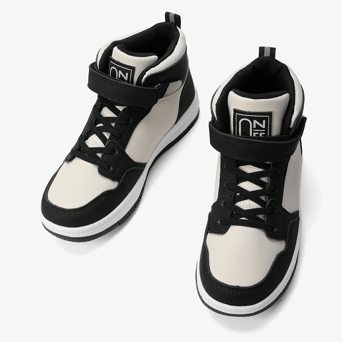 מגפון שחור 31