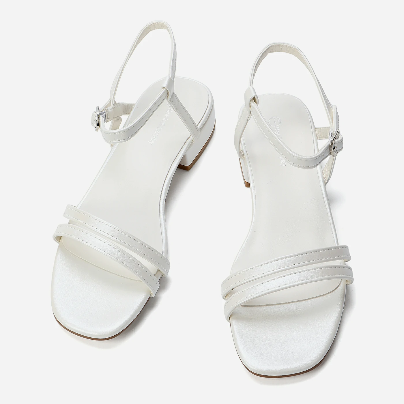 סנדל עקב פנינה 37