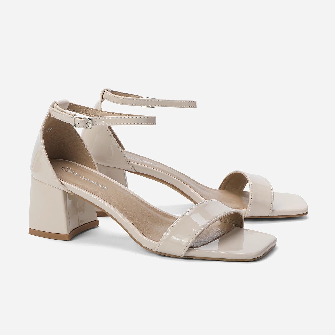 סנדל עקב אופווייט 38