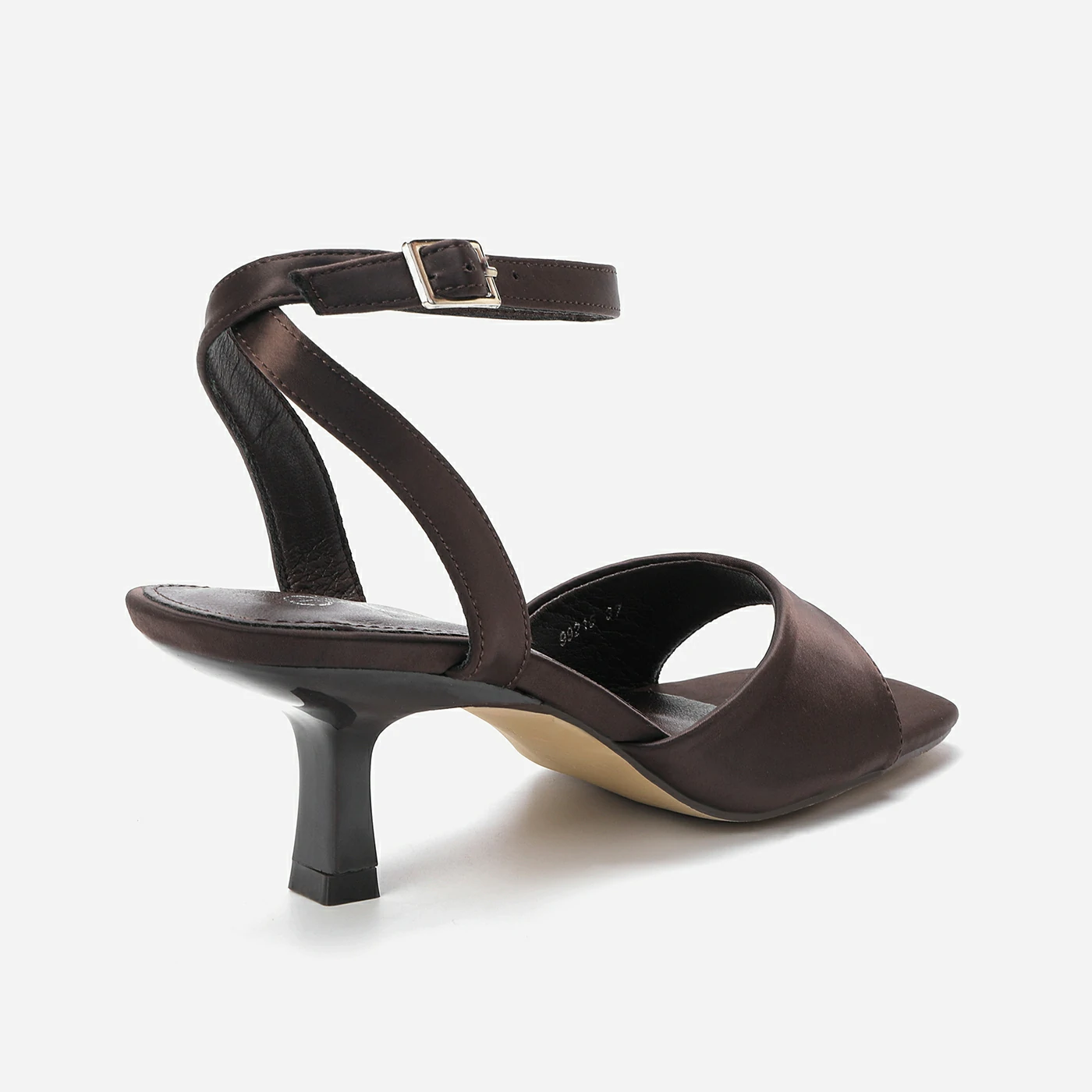 סנדל עקב חום 36