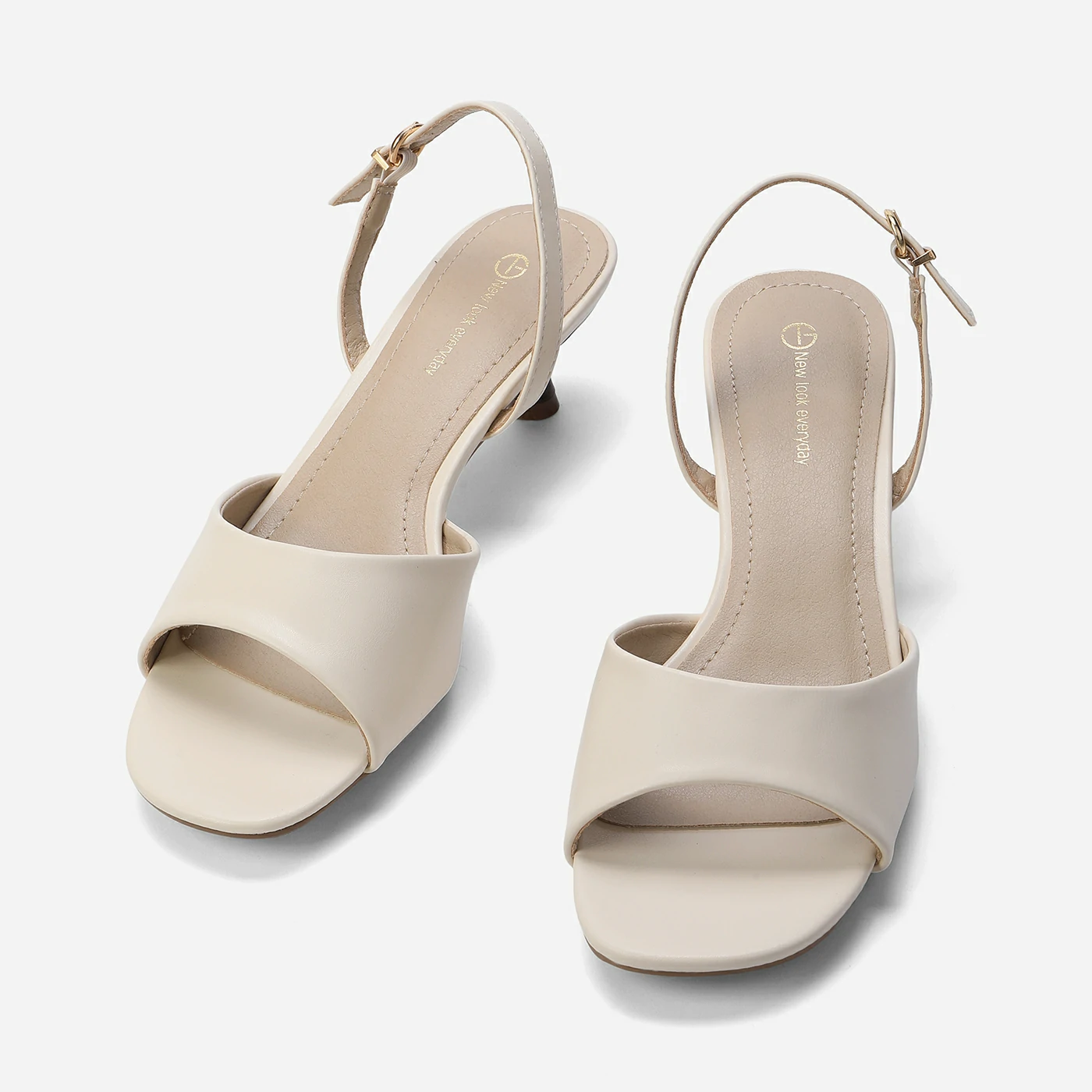 סנדל עקב בז 40