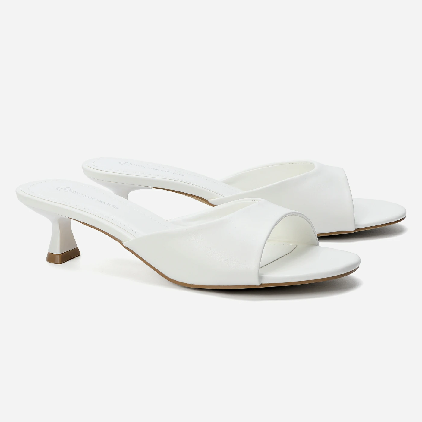 כפכף עקב לבן 36