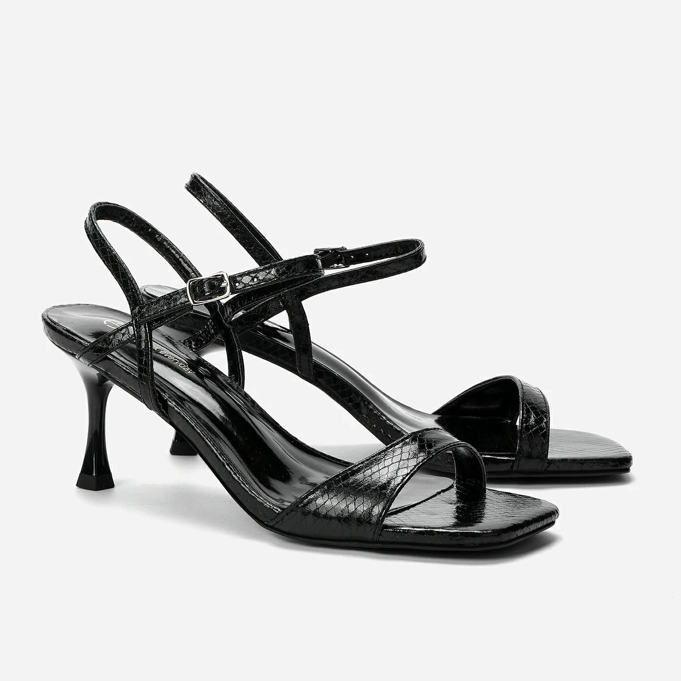 סנדל עקב שחור 38