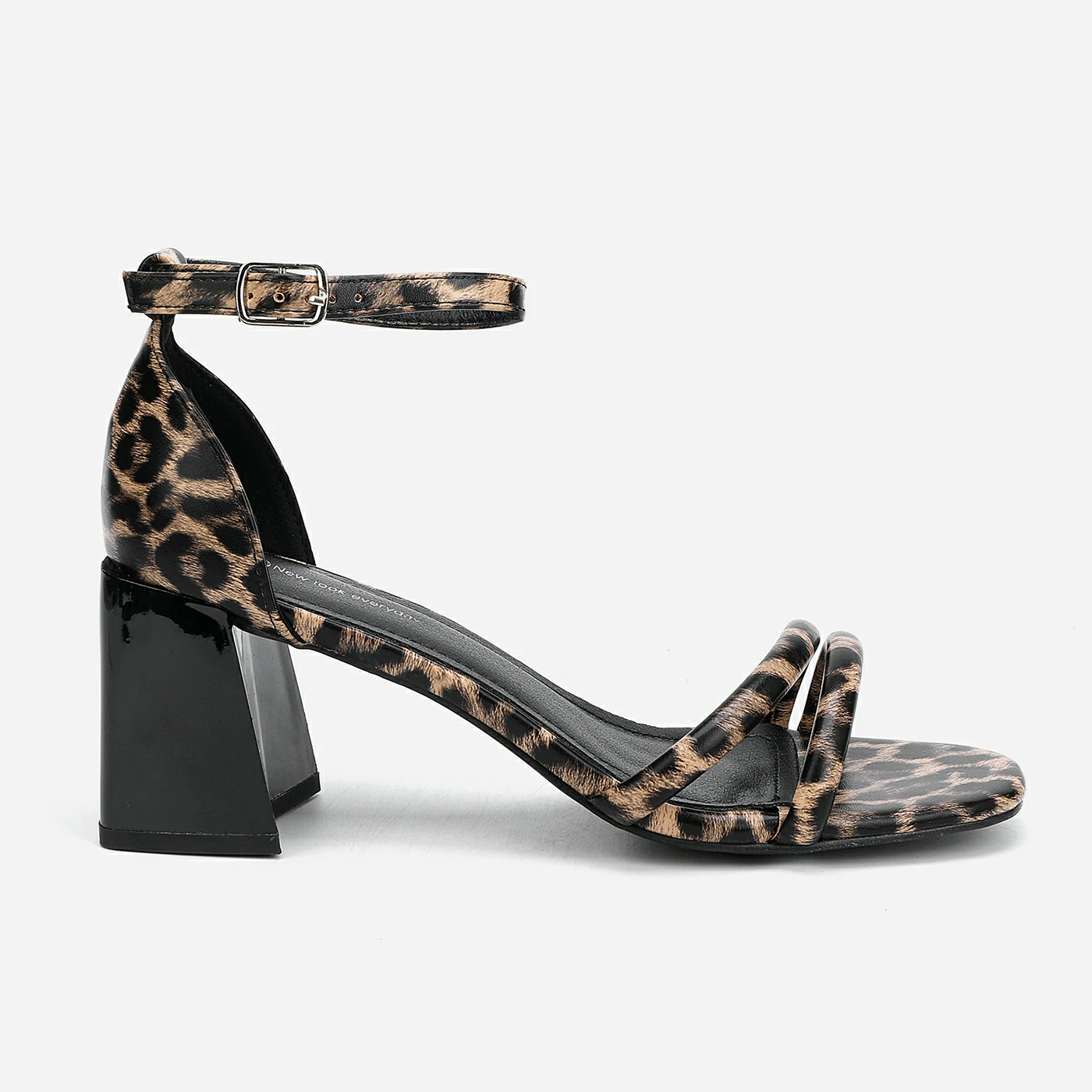 סנדל עקב מנומר 37